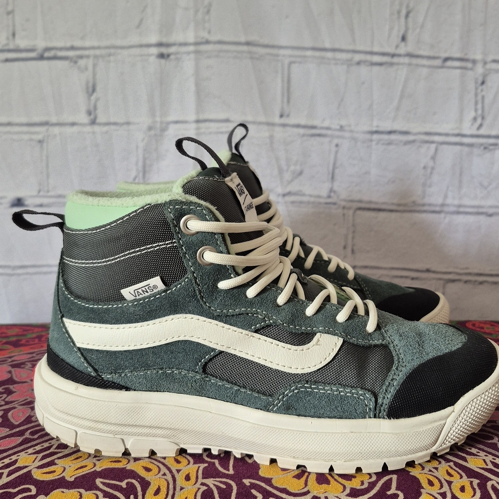 Vans Green and Black Athletic Shoes
